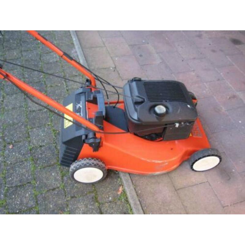 Grasmaaiers 3x met werk samen 100,00 euro