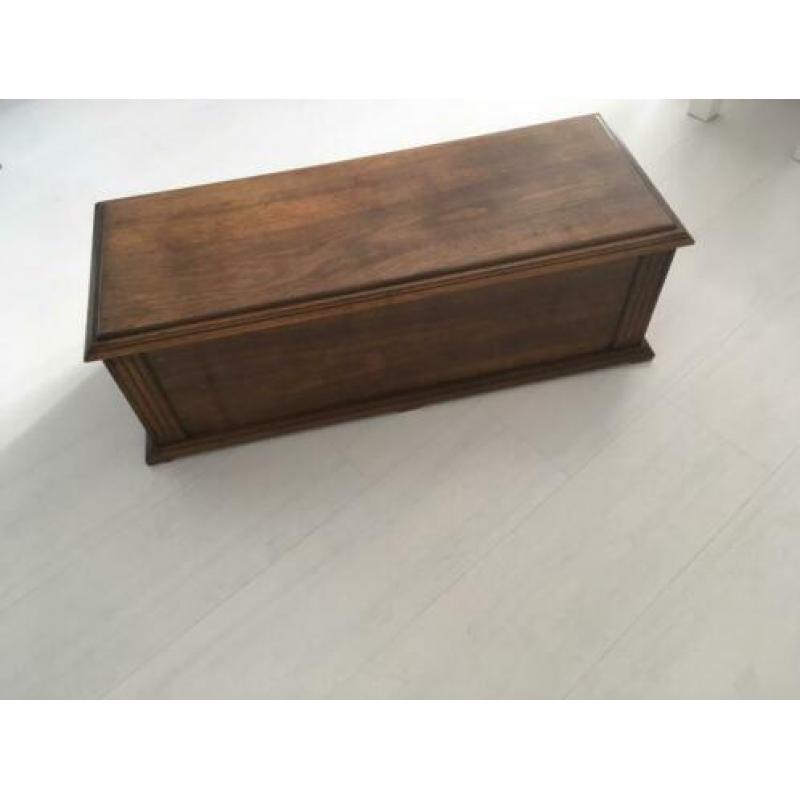 Tropisch houten berg kist of berg meubel Vintage