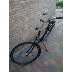 Oerdegelijke gazelle damesfiets (stationsfiets)