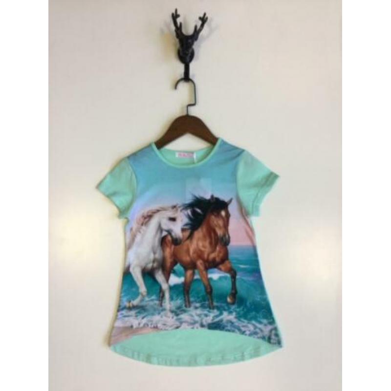 Paarden t-shirts maat 116