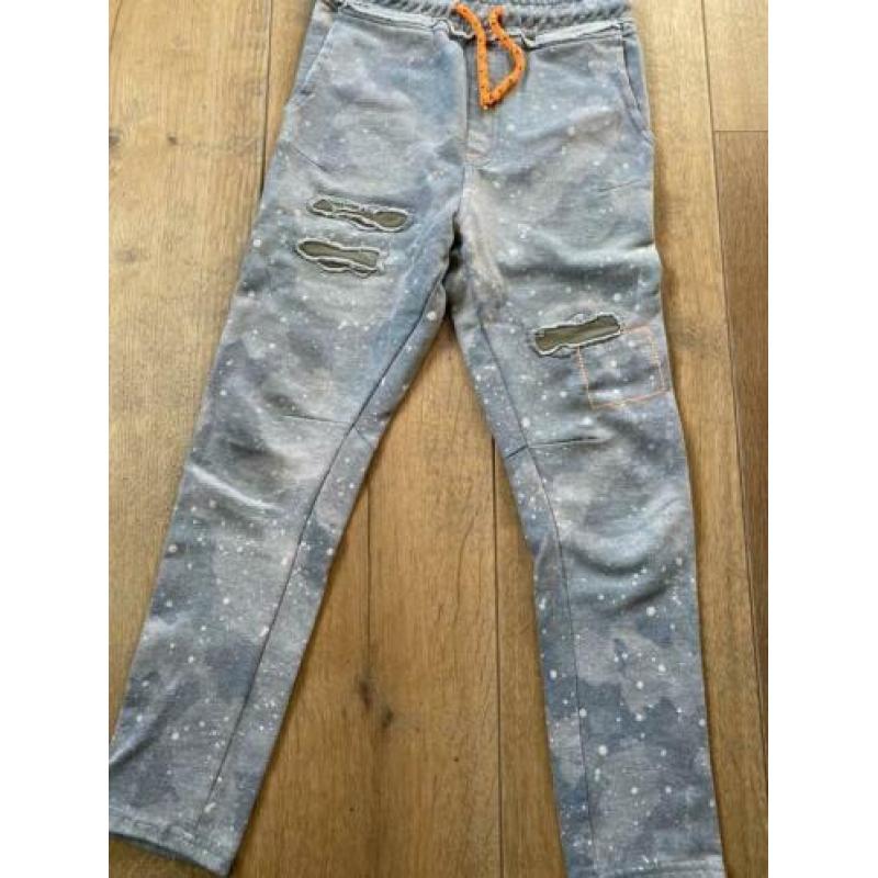 Vingino broek en T-shirt 152