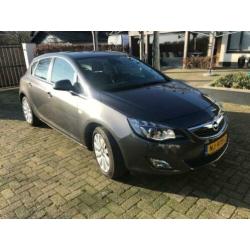 Opel Astra 1.6 85KW 5D AUT 2010 Grijs