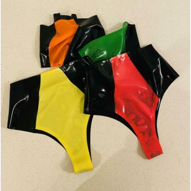 Partij latex kleding