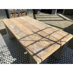 Steigerhouten tuintafel