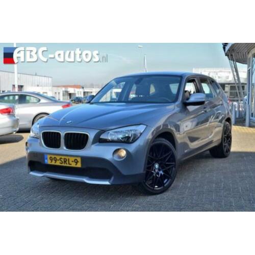 BMW X1 2.0i sDrive Exe 17" *Navi,Clima,PDC* (bj 2011)