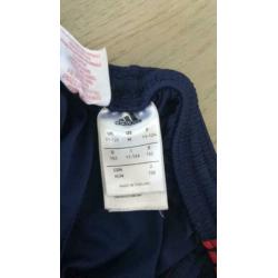 Mooi Ajax tenue maat junior m.