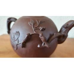 Yingxing theepot met eekhoorns op druivenrank