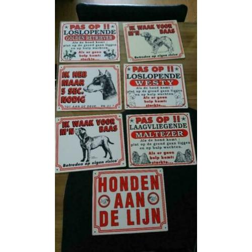 Zeer goede Honden boordjes . 6 st grotere 20 x 25 cm en 5 st