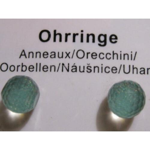 o. OPRUIMING: 7 paar fonkelende oorbellen (oorstekers) (2)