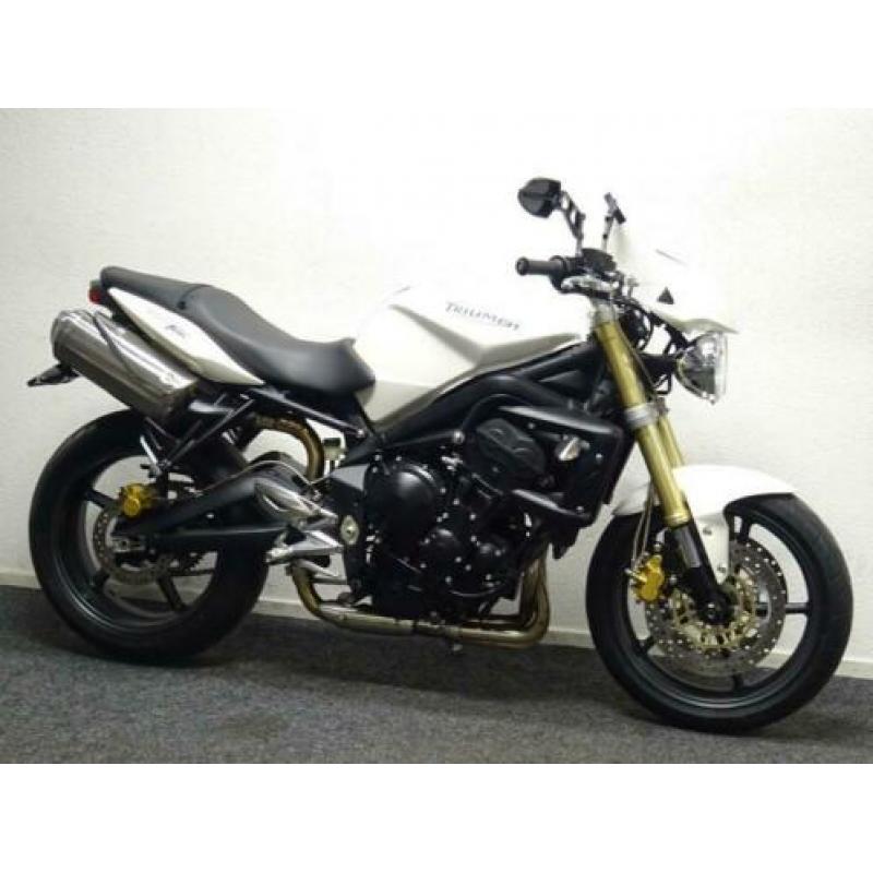 Hele mooie Triumph STREET TRIPLE 675 (bj 2008)
