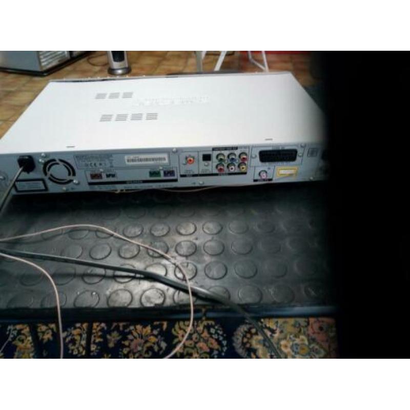 Surrounds system Sony HCD-DZ700W