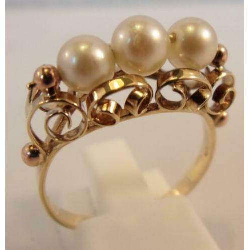 Antieke ring. Art Nouveau. 14 karaat goud + Akoya Parels