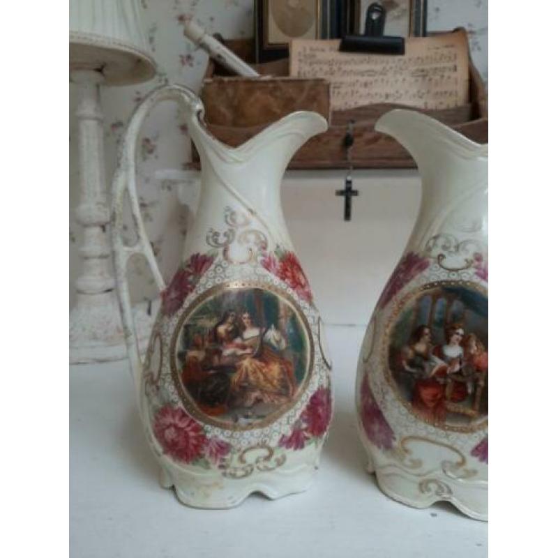 Set van 2 stuks Frans vaasjes, mooi, oud, brocante, hoogte 2