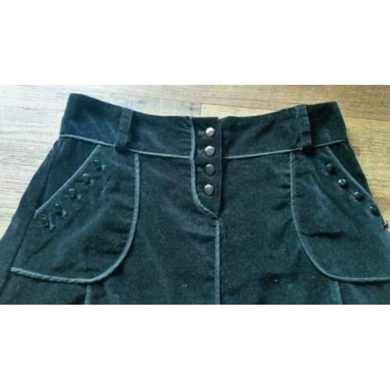 Mooie zwart fluwelen rok van Essentiel Antwerp mt 38