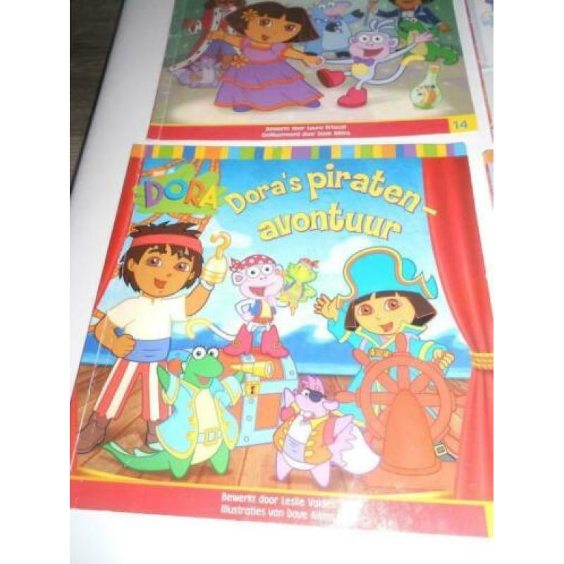 5 Dora boekjes