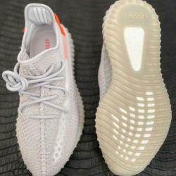 Yeezy Boost 350 V2 42,5