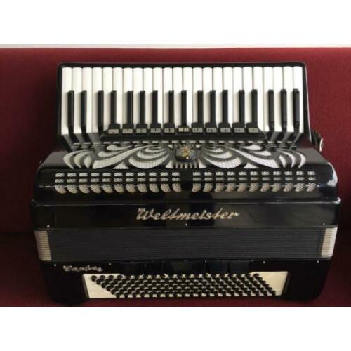 Mooie duitse Weltmeister Caprice accordeon .120 bas .4 korig