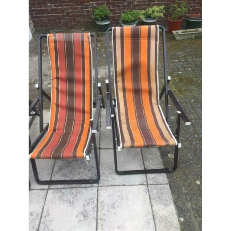 4 vintage deck chairs