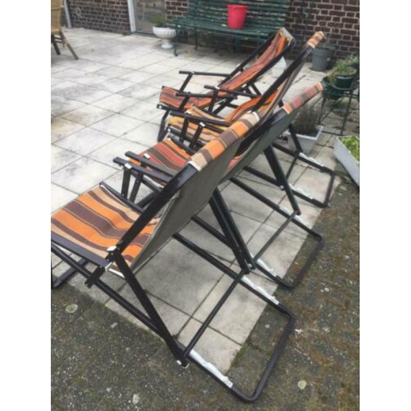 4 vintage deck chairs