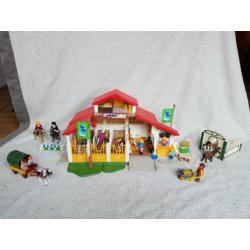 Playmobil paardenmanege