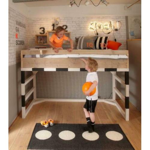 bureau en bedden stoere jongens kamers