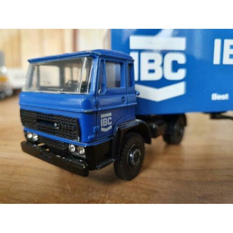 Lion Car Daf 2100 / 2300 IBC Bouwgroep gesloten trailer 1:50