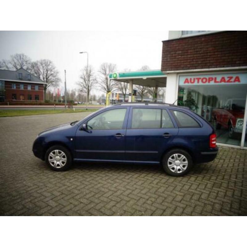 Skoda Fabia Combi 1.4-16V Comfort (bj 2003)
