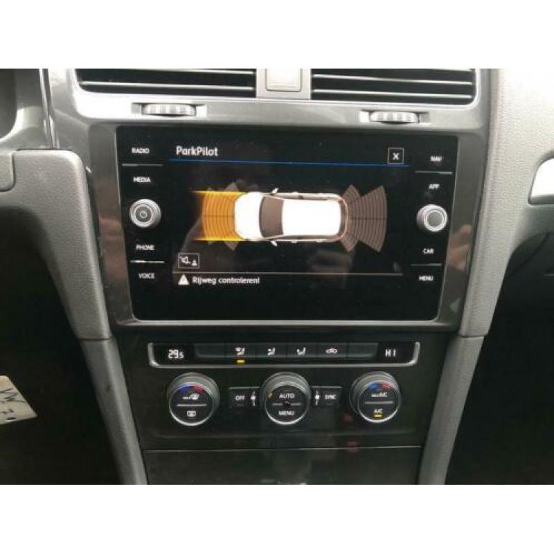 Volkswagen Golf 1.6 TDI Highline Business R