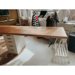 Bureau van eiken en wit hout