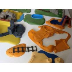 Diverse grondplaten / onderdelen van playmobil