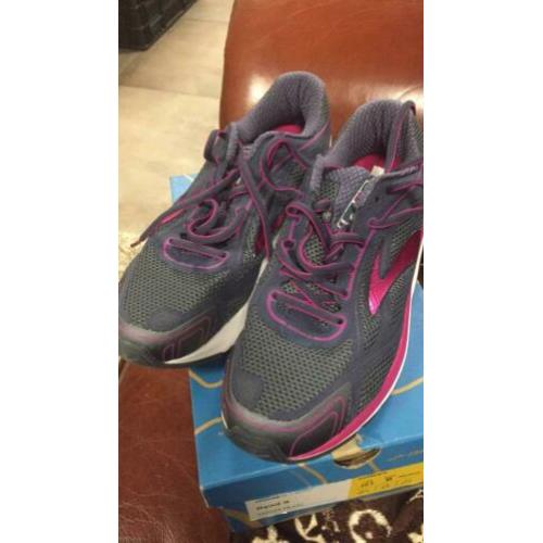 BROOKS DYAD 9 maat 42,5