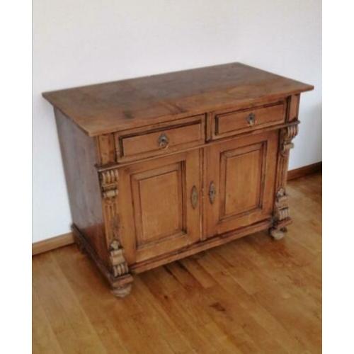 Antieke kast