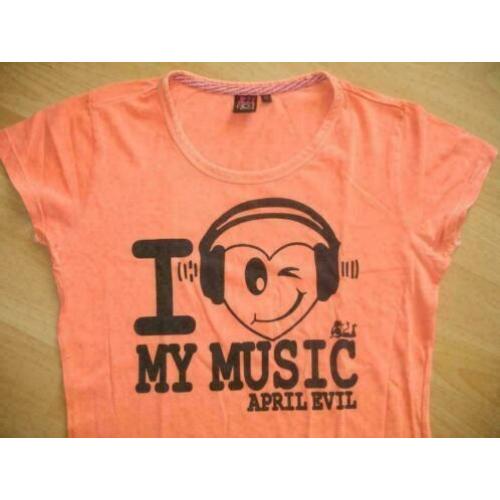 T-shirt April Evil (maat Xs)