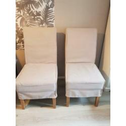 2 Leuke eettafel stoelen