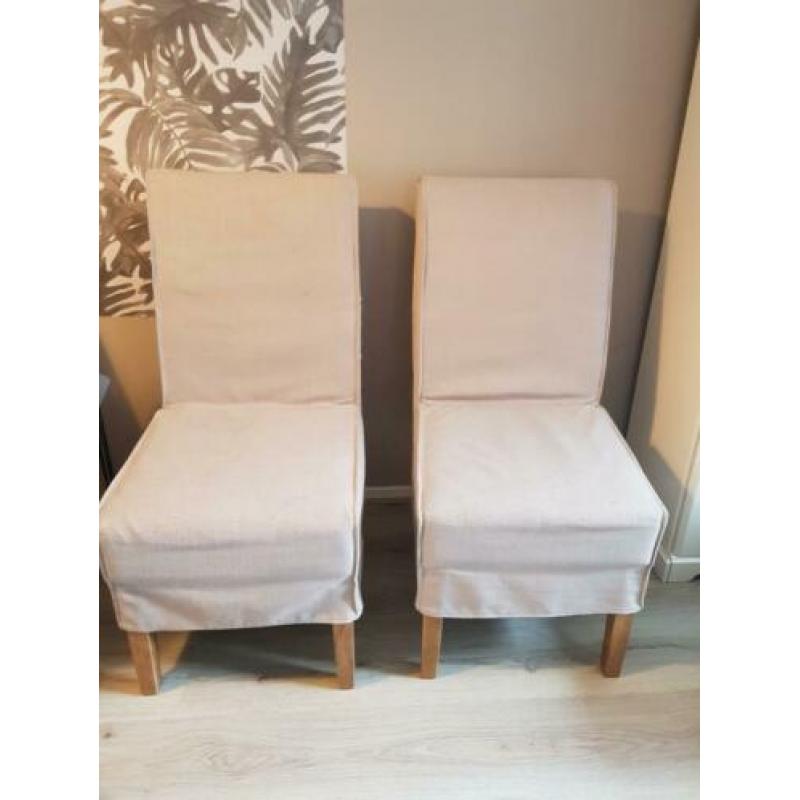 2 Leuke eettafel stoelen