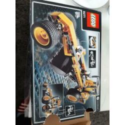 Lego wheel loader 8271