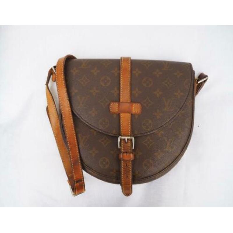 Vintage Louis Vuitton Chantilly crossbody bag