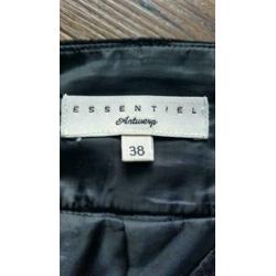 Mooie zwart fluwelen rok van Essentiel Antwerp mt 38