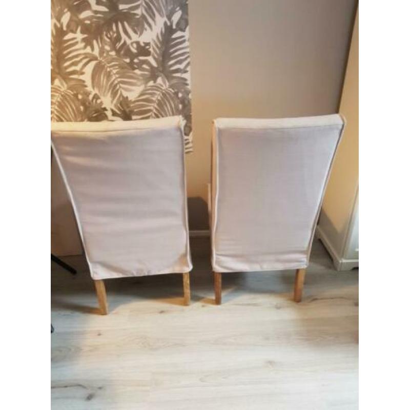 2 Leuke eettafel stoelen