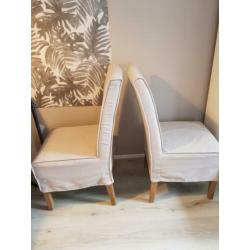2 Leuke eettafel stoelen