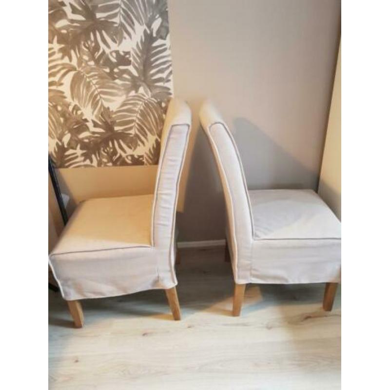 2 Leuke eettafel stoelen