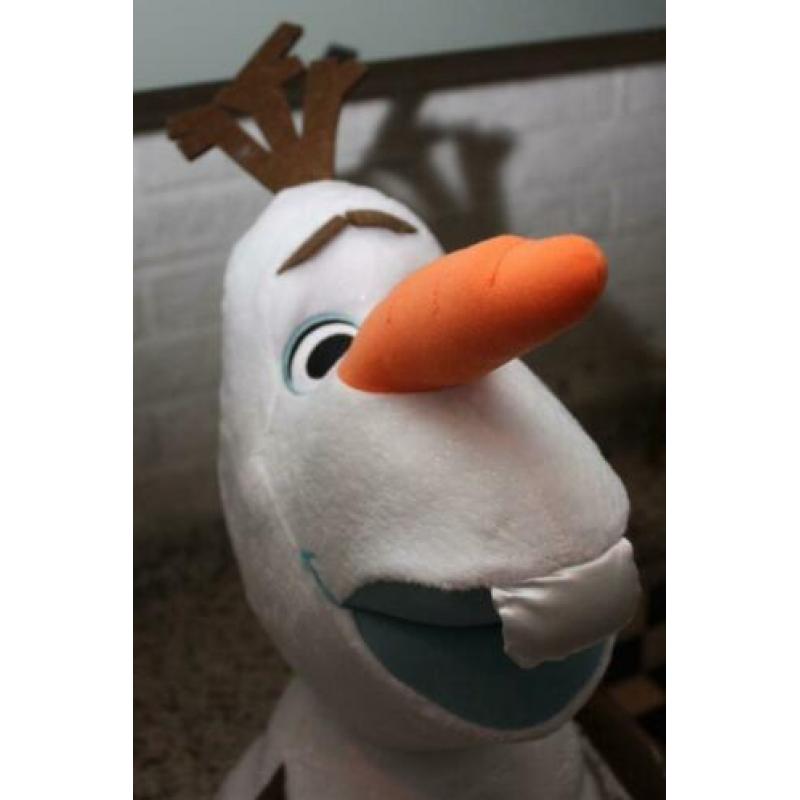 Disney mega plush Olaf en Eeyore, nieuw