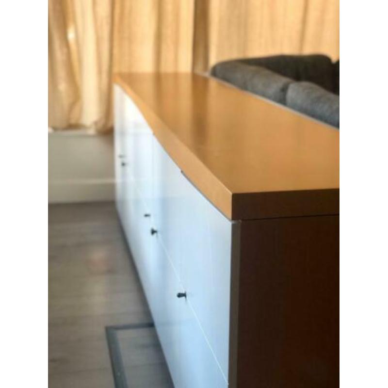 NEED TO GO! Sideboard white & Oak