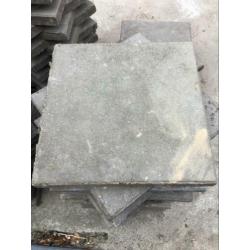 Stoeptegel 50x50 75stuks 0,50cent per stuk