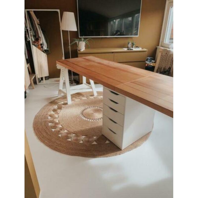 Bureau van eiken en wit hout