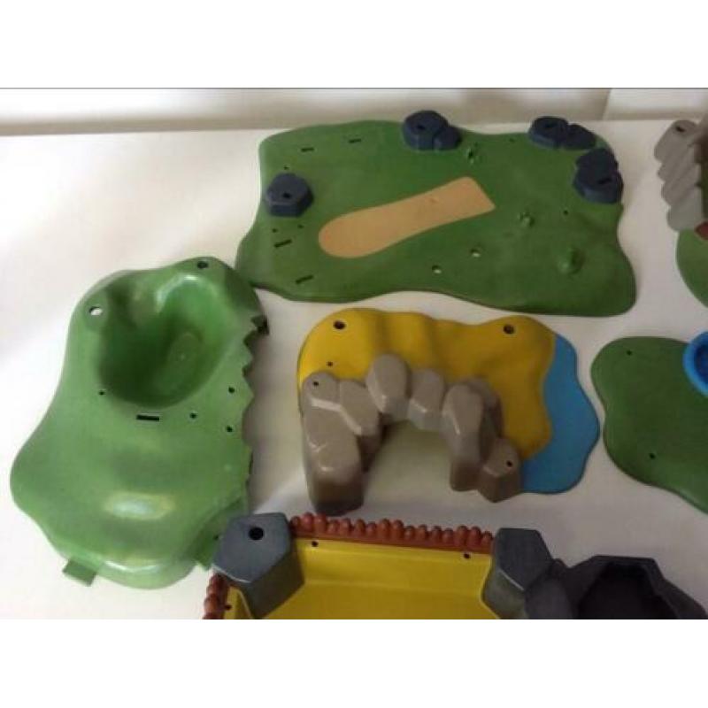 Diverse grondplaten / onderdelen van playmobil