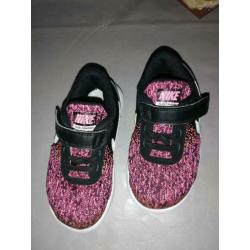 Nike schoenen maat 26