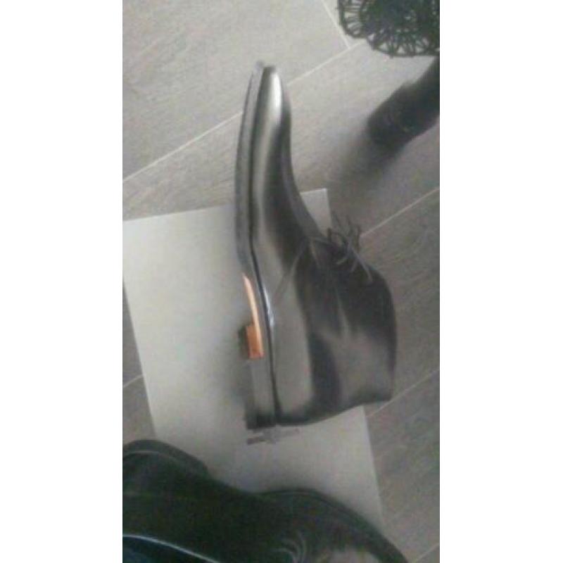 Mooie robuuste heren nette zakelijke schoenen, nieuw in doos