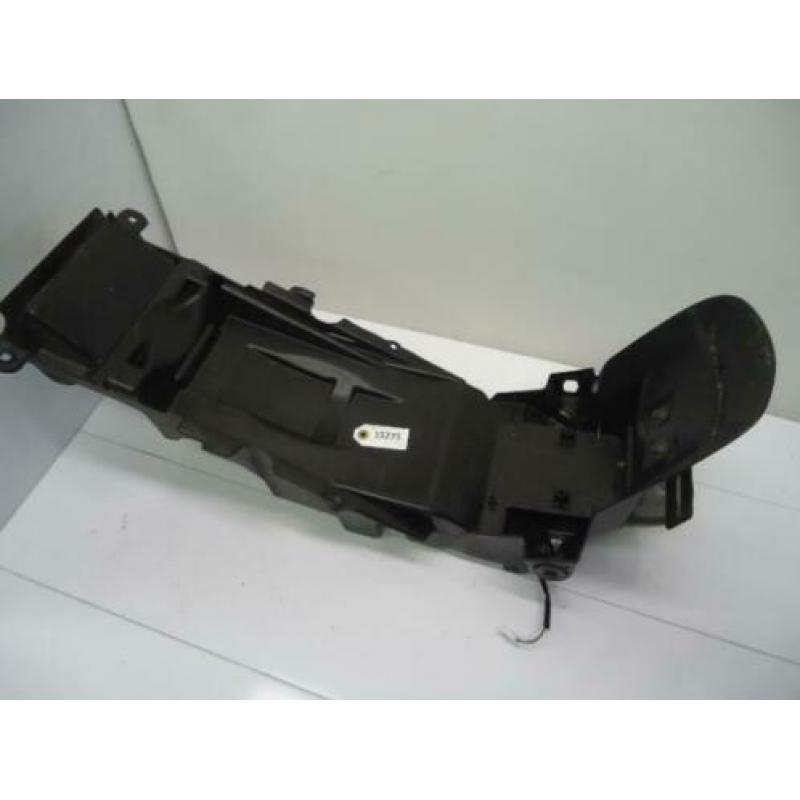SV650 1998 - 2002, Suzuki Batterijbak D1-32363
