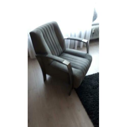 Twee mooie stoelen zijn in zeer goede staat